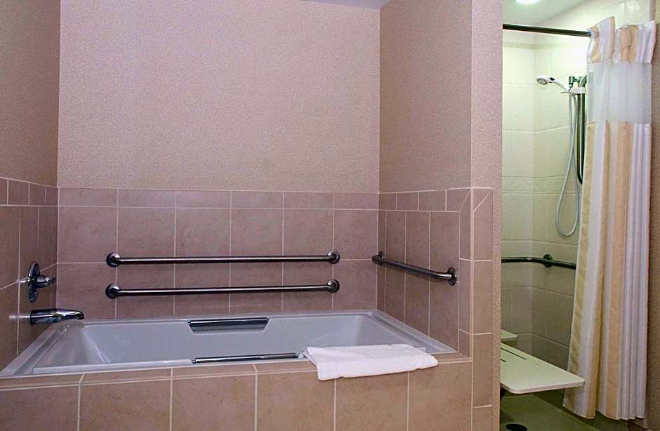 Hilton Garden Inn Westampton