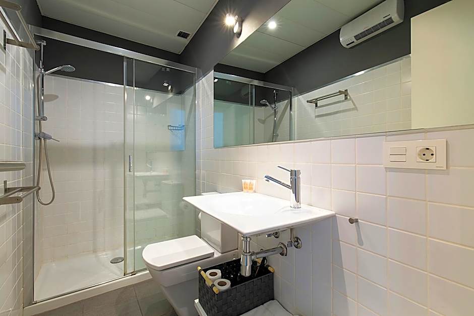 Elvira Suites