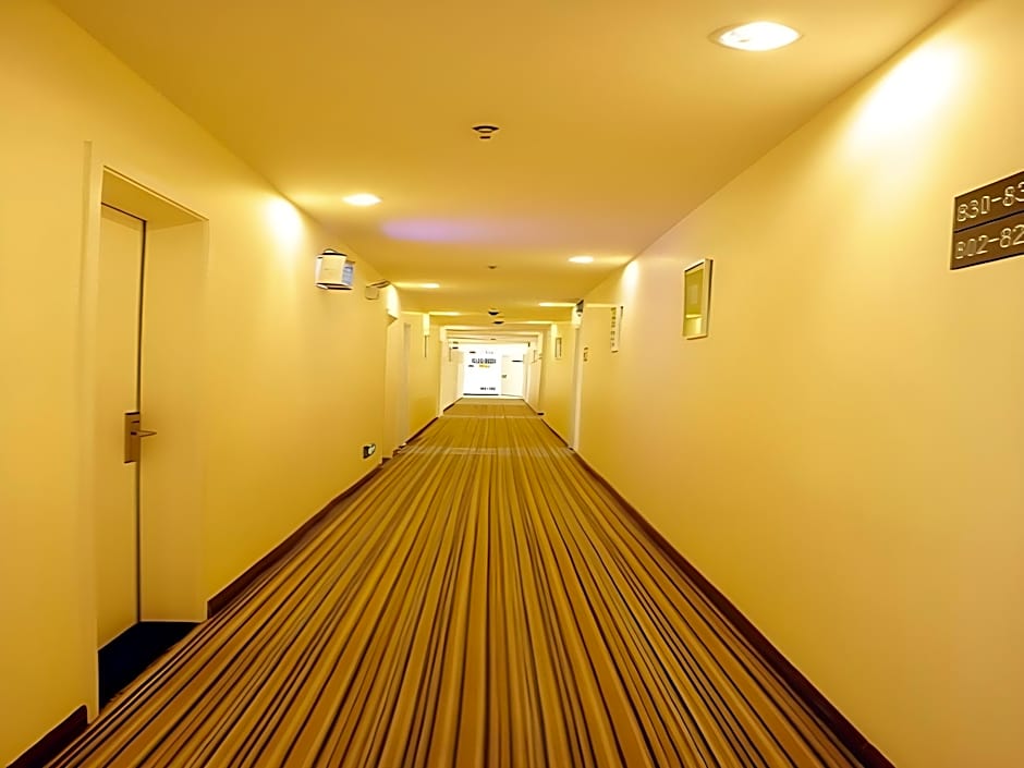 7 Days Inn Ji Xian Bao Wei Road Branch