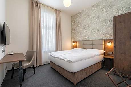 EA Hotel Victoria