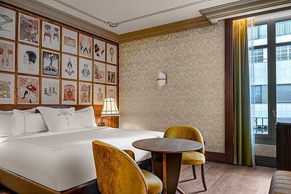 Palacio Santa Clara, Autograph Collection