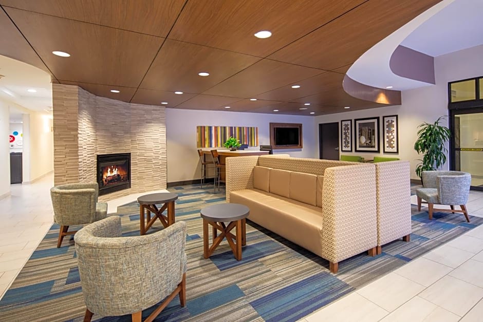 Holiday Inn Express Surprise by IHG