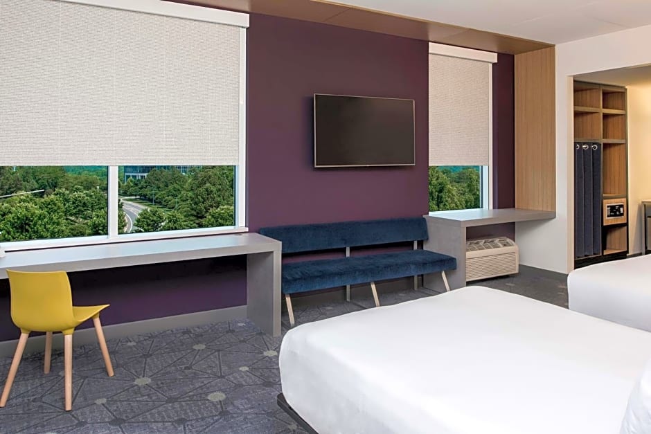 Aloft Charlotte Ballantyne