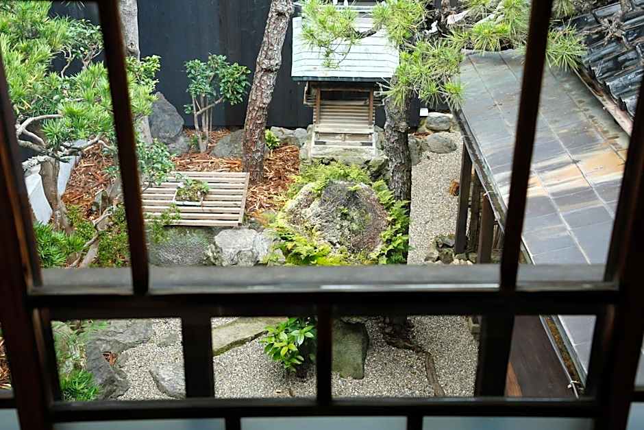 Yamasaki Ryokan Q Nakamonzenya