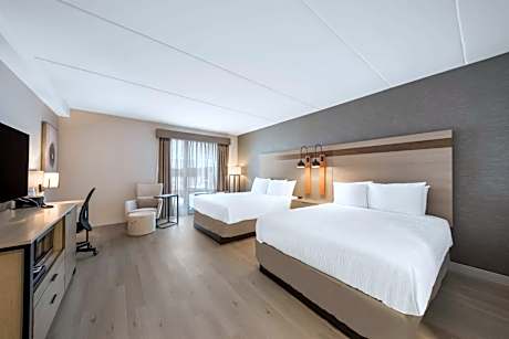 Queen Room with Two Queen Beds - Disability Access Roll in Shower