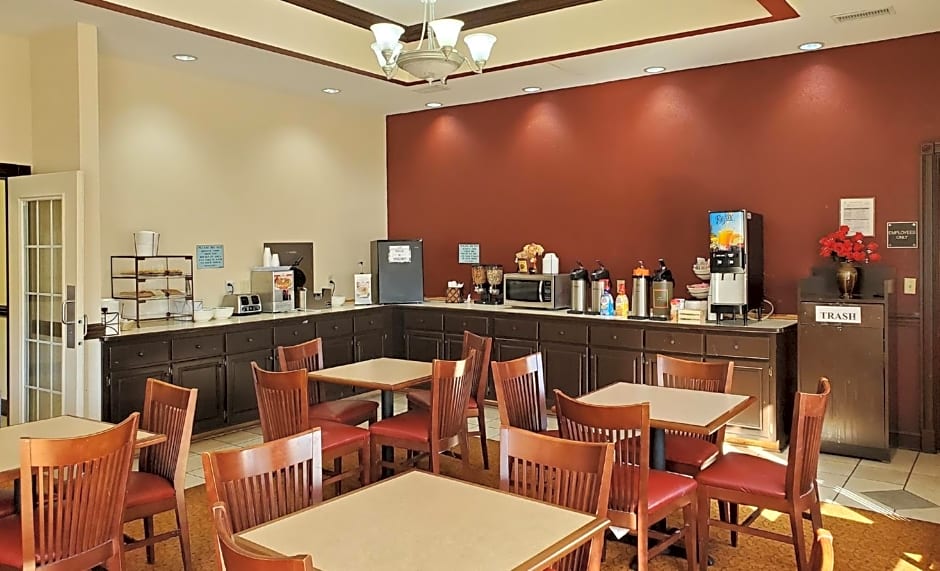 Red Roof Inn & Suites Manchester, TN