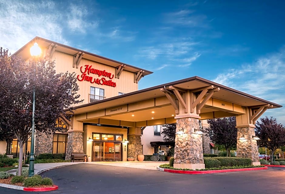 Hampton Inn By Hilton & Suites Windsor Sonoma Wine Country