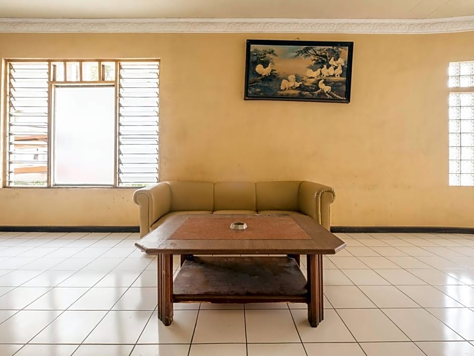 SPOT ON 2341 Hotel Padjajaran 2