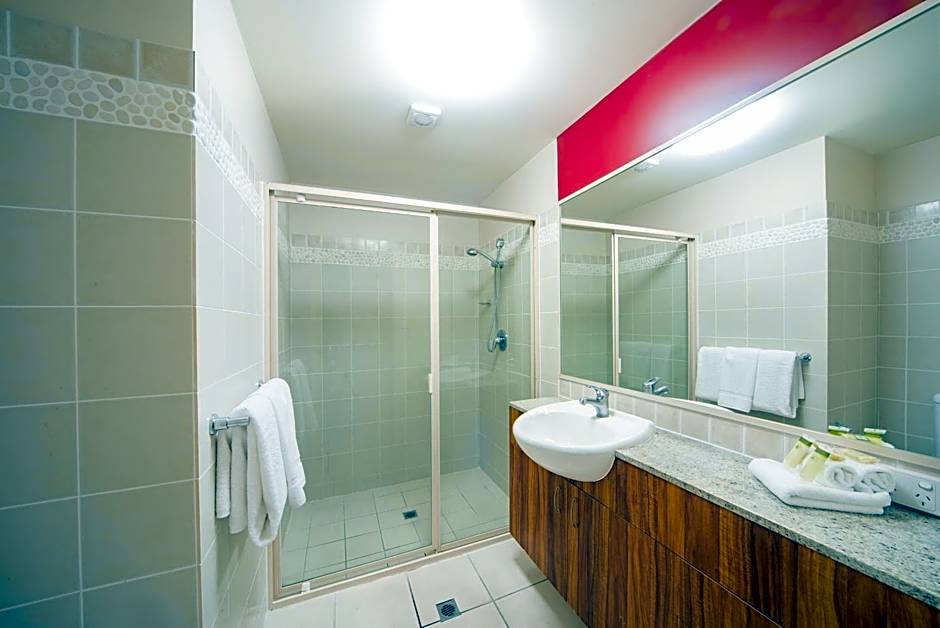 Portside Whitsunday Luxury Holiday Apartments