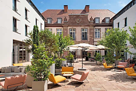 Hôtel LÉONOR the place to live