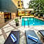 Fariyas Hotel