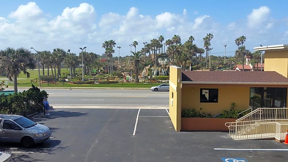 Driftwood Beach Motel