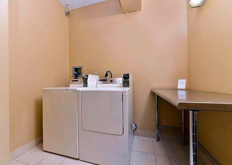 Comfort Suites Omaha