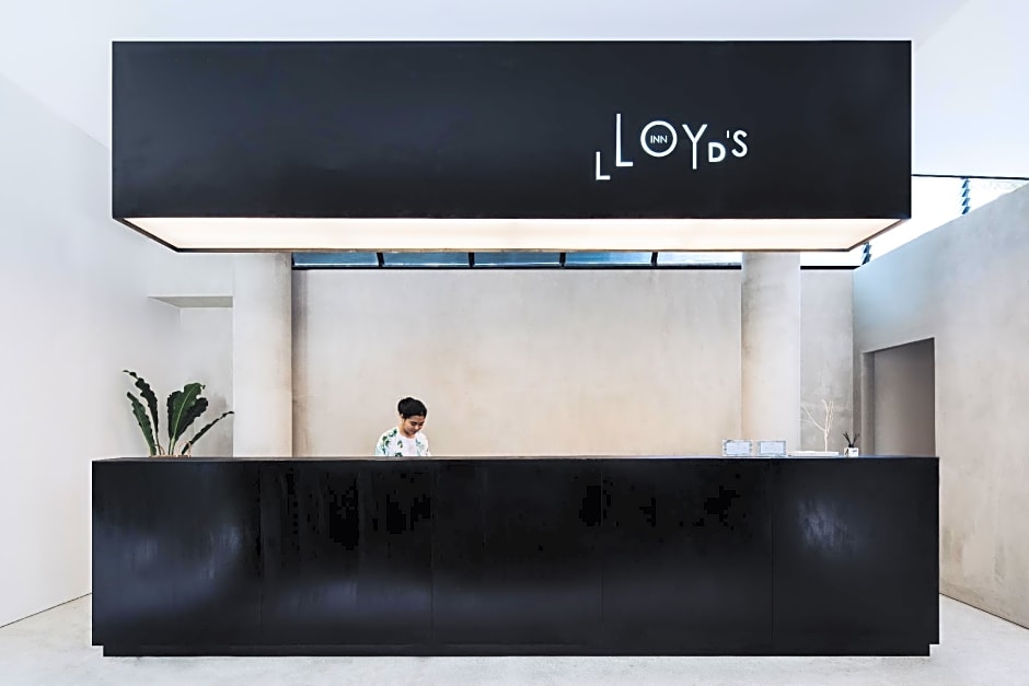 Lloyd's Inn Bali
