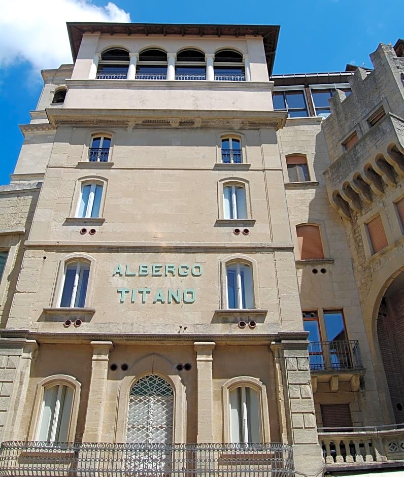 Hotel Titano