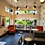 La Quinta Inn & Suites by Wyndham San Francisco Airport West