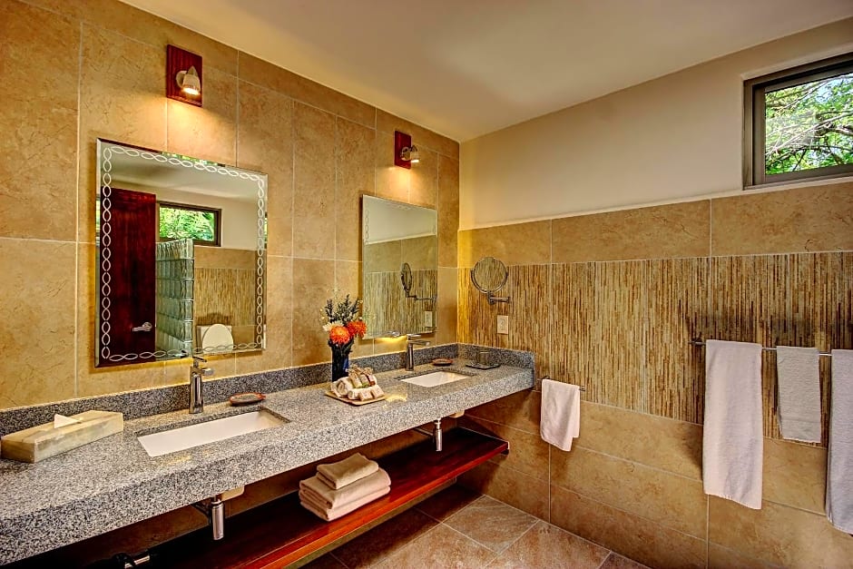 Riviera Maya Suites