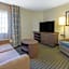 Candlewood Suites-West Springfield By IHG