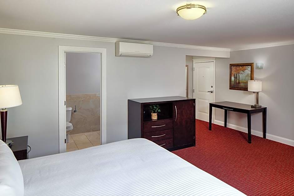 Golden Gables Inn