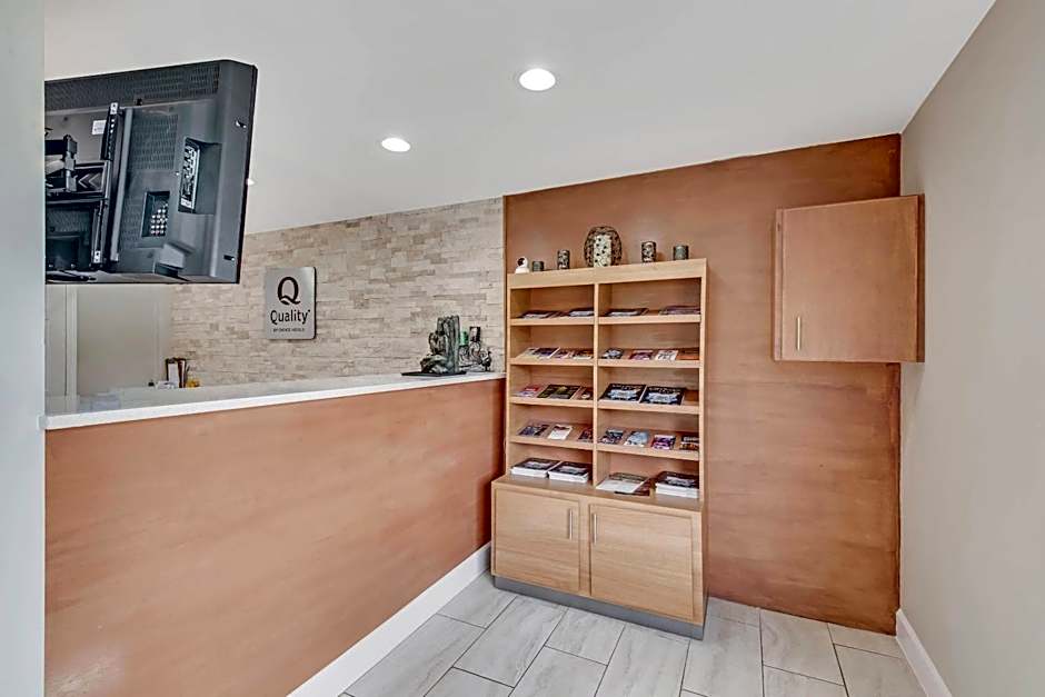 Quality Inn Dalton East