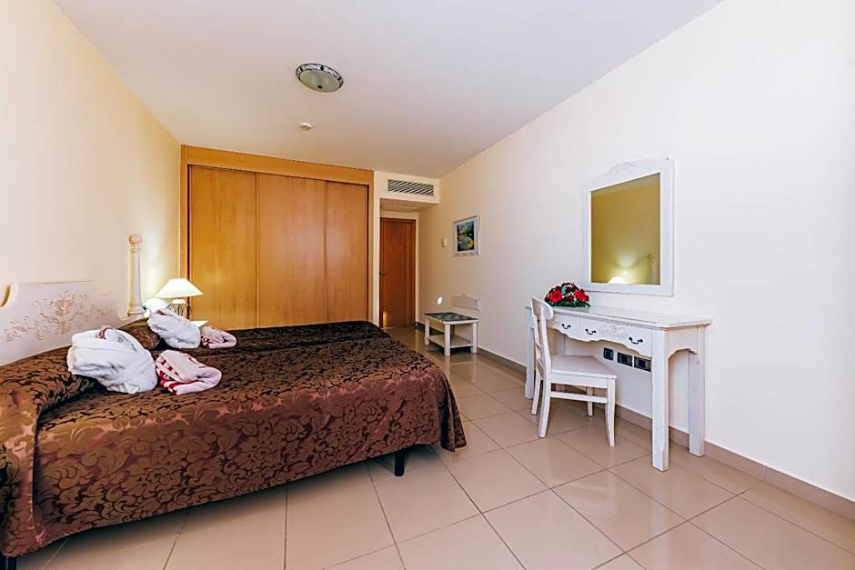 Grand Muthu Golf Plaza Hotel & Spa