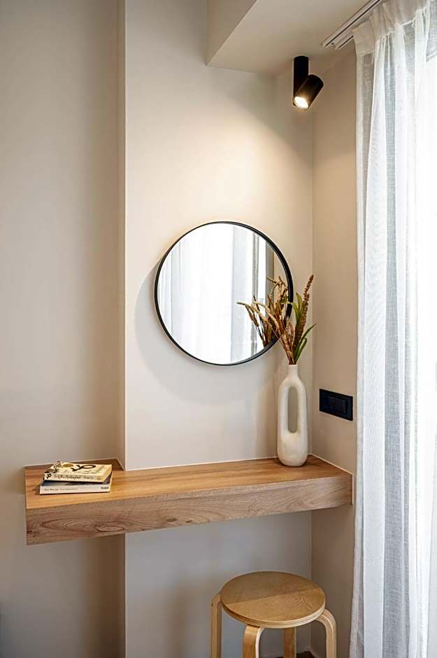 Palm Tree Beach Suites, by ZanteWize