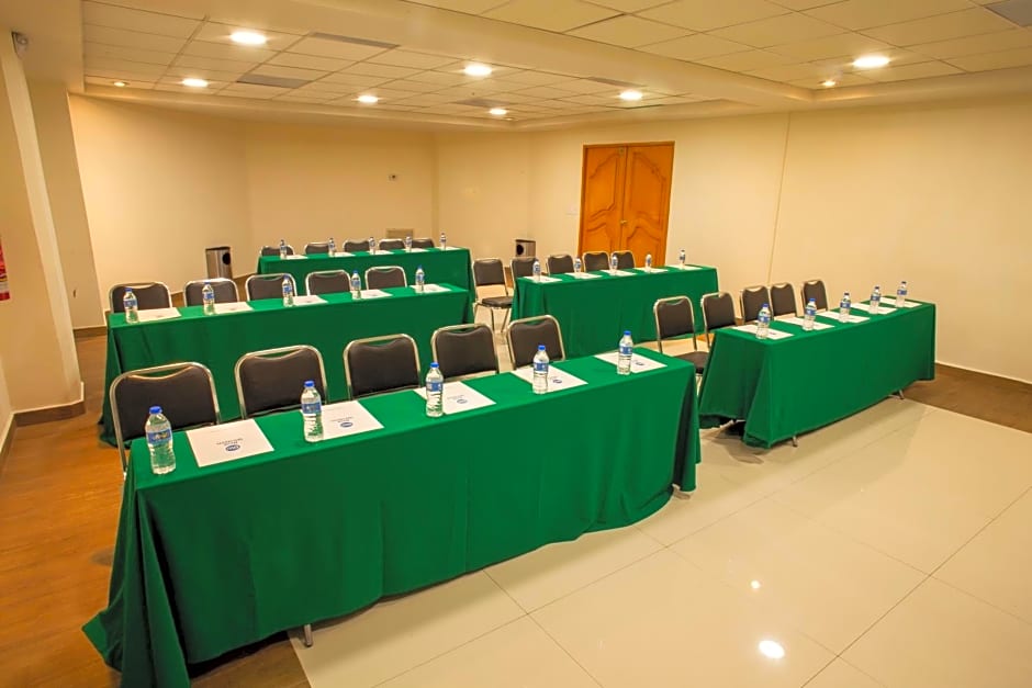 Hotel Plaza Calzada