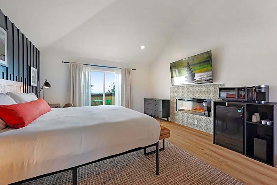 Bodega Coast Inn and Suites
