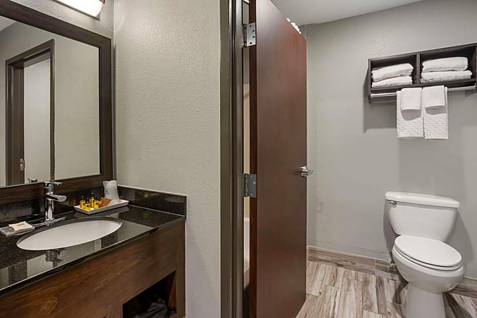 Best Western Plus Columbia Inn