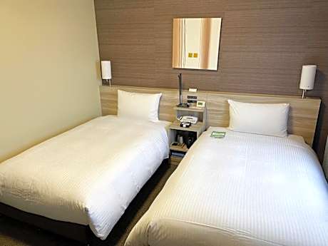 Standard Twin Room - Non-Smoking