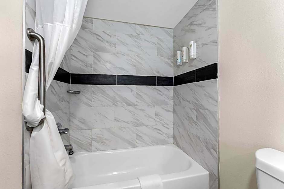 Quality Inn Sandersville