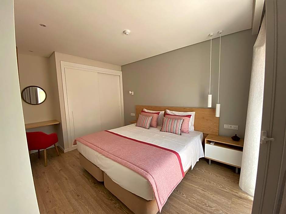 Cardeal Suites & Apartments