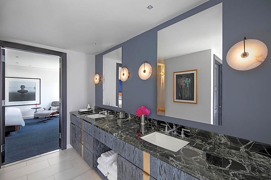 JW Marriott Essex House New York