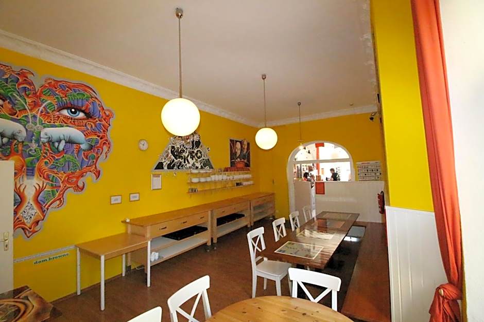 Happy go Lucky Hotel  Hostel