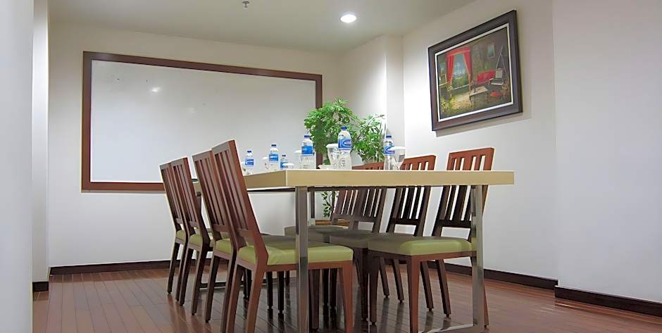 Grand Orchid Hotel