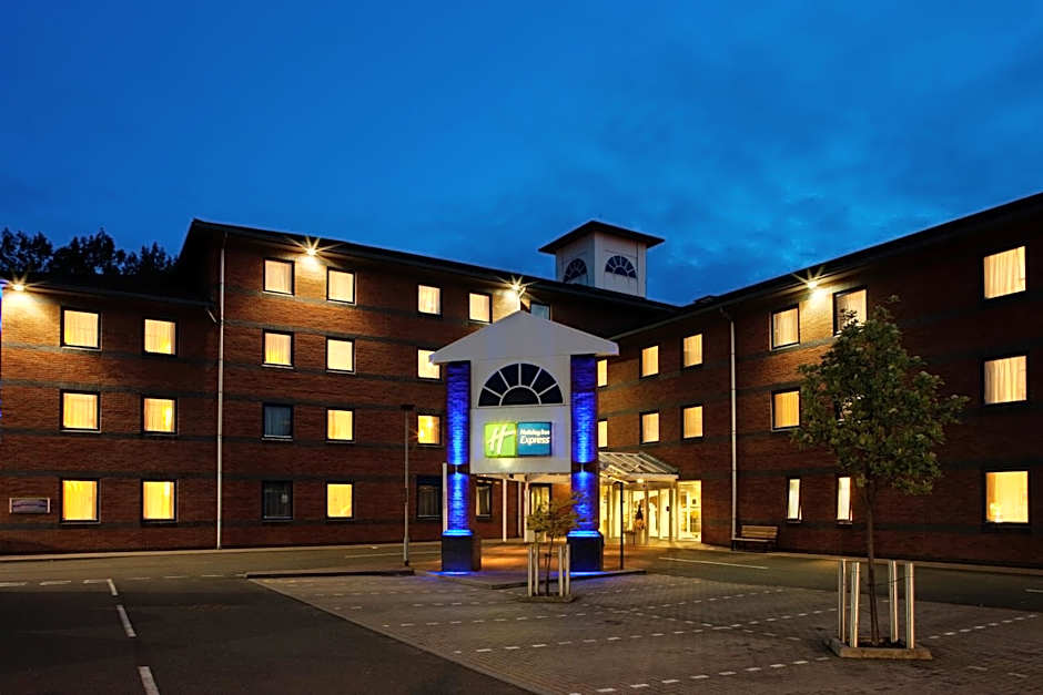 Holiday Inn Express Droitwich Spa By IHG