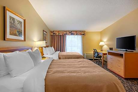 Queen Room with Two Queen Beds - Non-Smoking