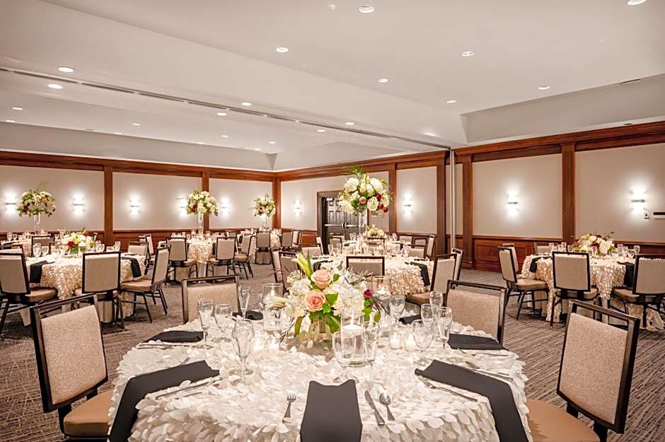 Crowne Plaza Albany - The Desmond Hotel By IHG