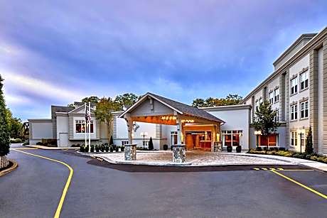 The Del Monte Lodge Renaissance by Marriott Rochester Hotel & Spa