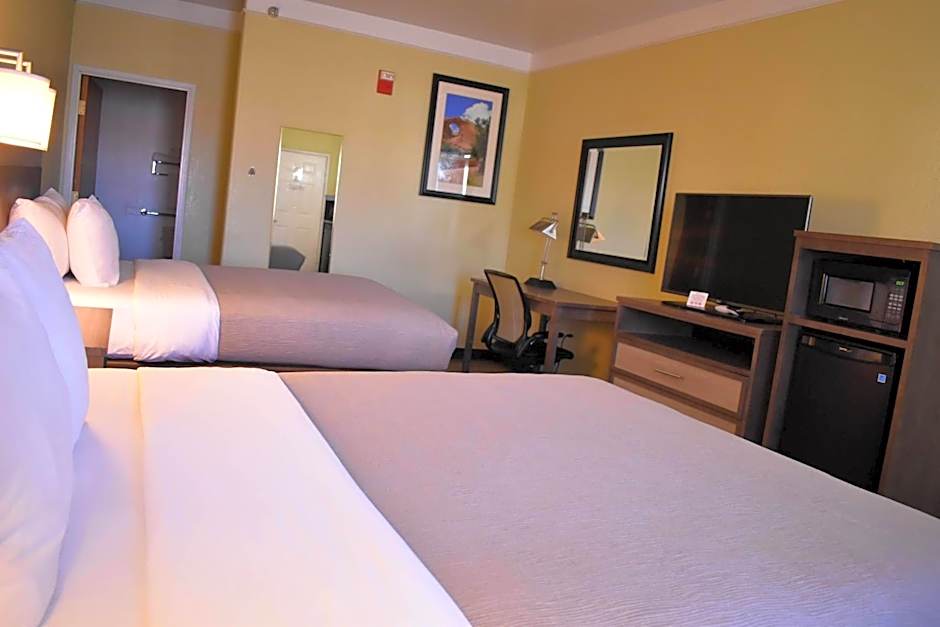 Quality Inn & Suites Gallup I-40 Exit 20