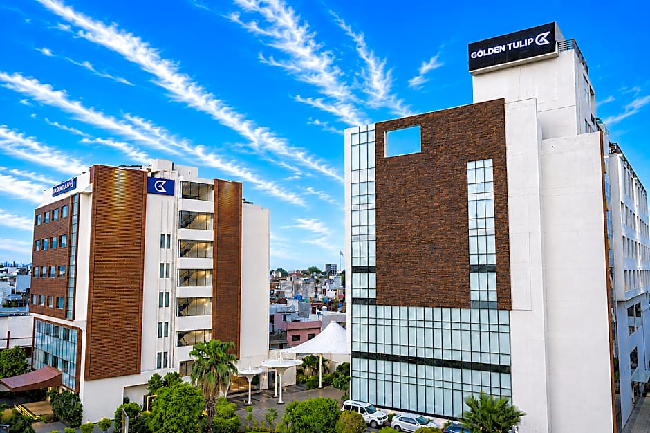 Golden Tulip Lucknow