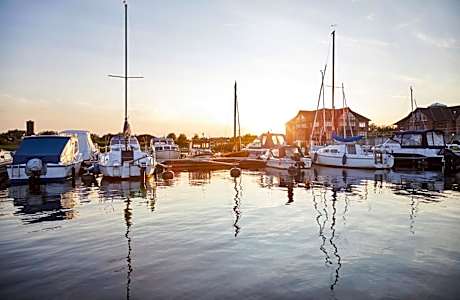 Bades Huk Marina Hotel