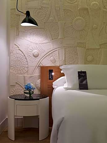 Junior Suite Privilege (3 Adults + 1 Child)