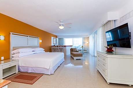 Junior Suite Front Ocean View