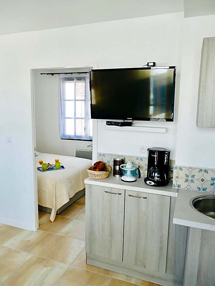 Clos des Aigrettes -6 Gîtes de charme et confort à 30m du Port de La Cotinière