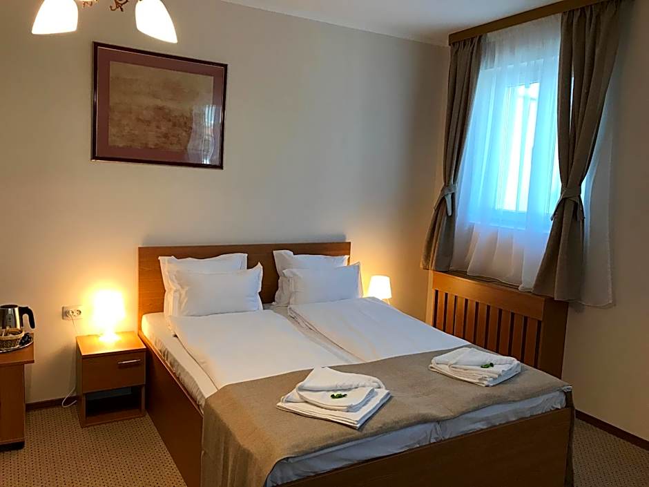 Bucharest Downtown Inn