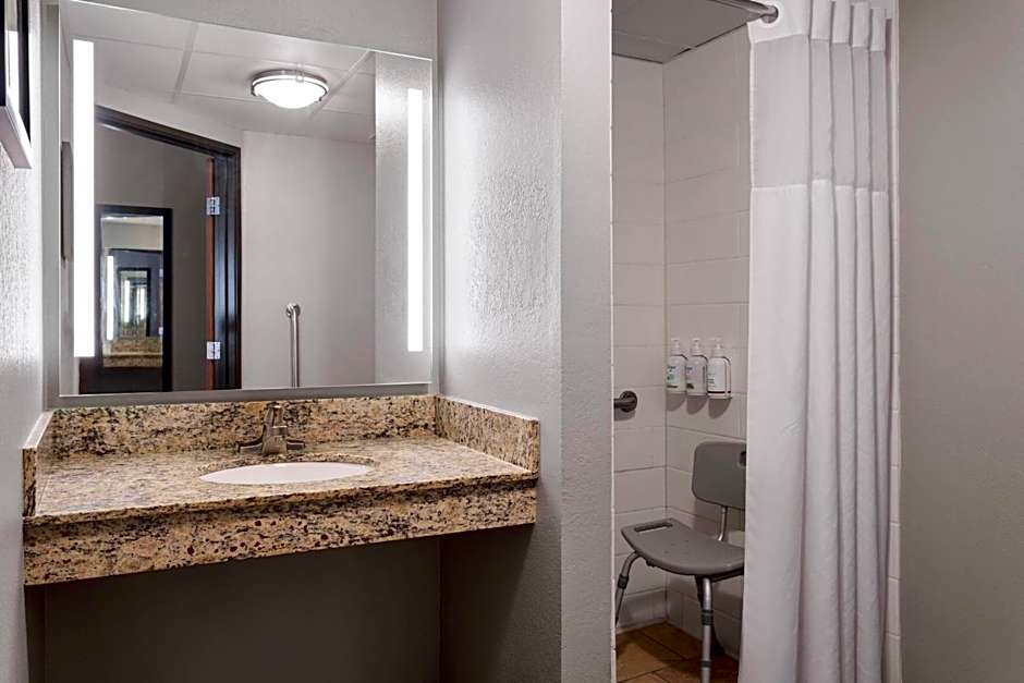 AmericInn by Wyndham Alexandria