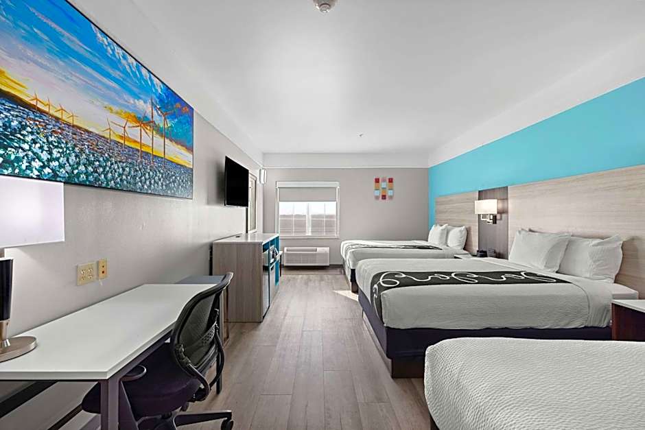 La Quinta Inn & Suites by Wyndham Raymondville