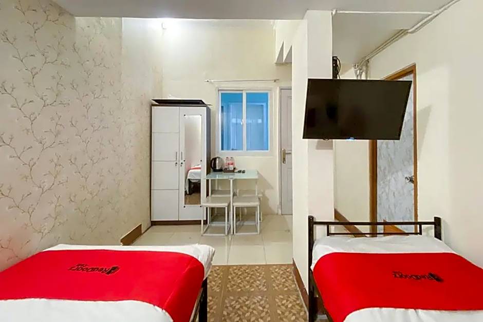 RedDoorz Syariah at Prapen Jaya Surabaya