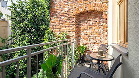 Apartment with Balcony